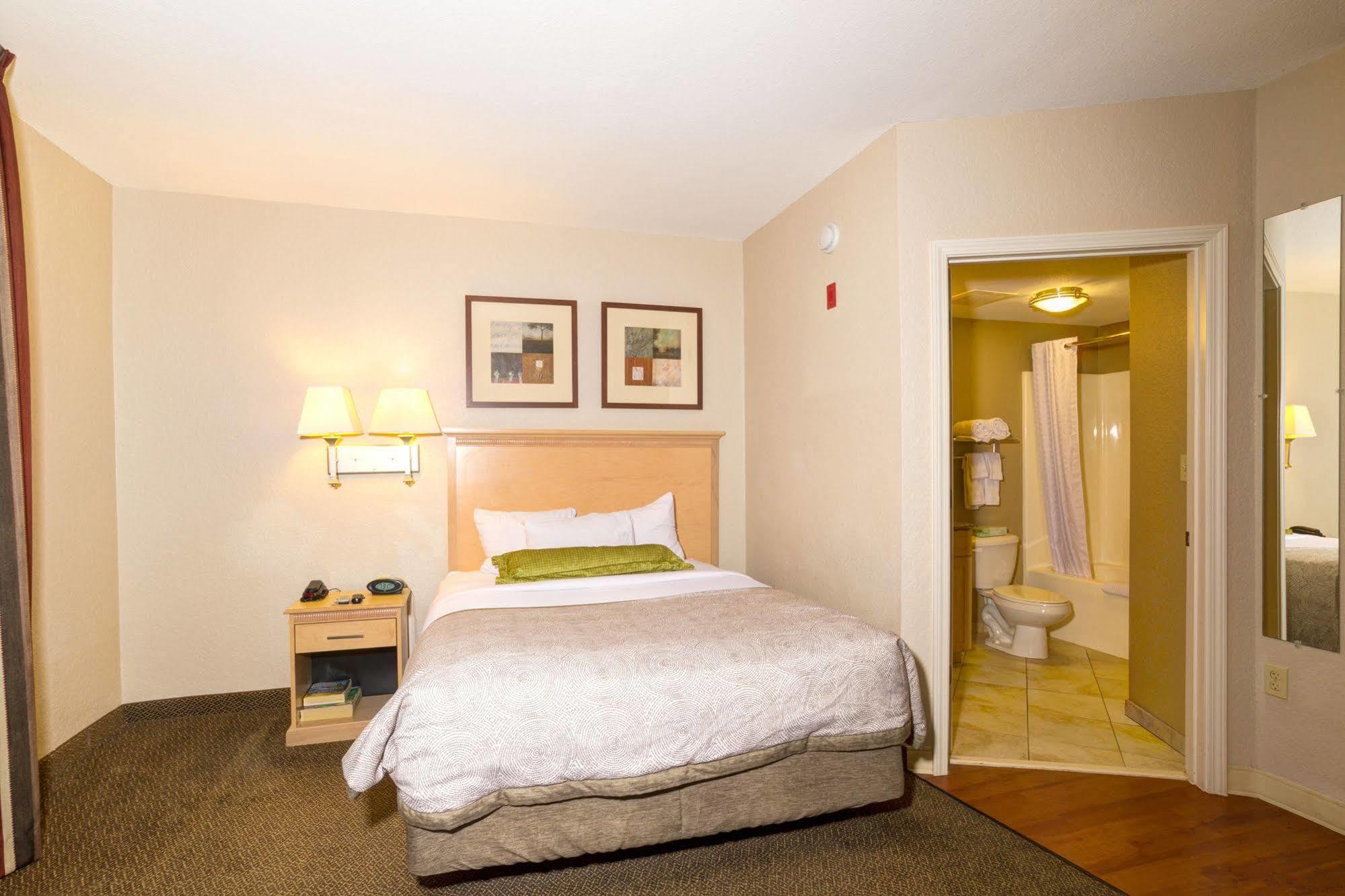 Candlewood Interstate 75 By Ihg Hotel 3*