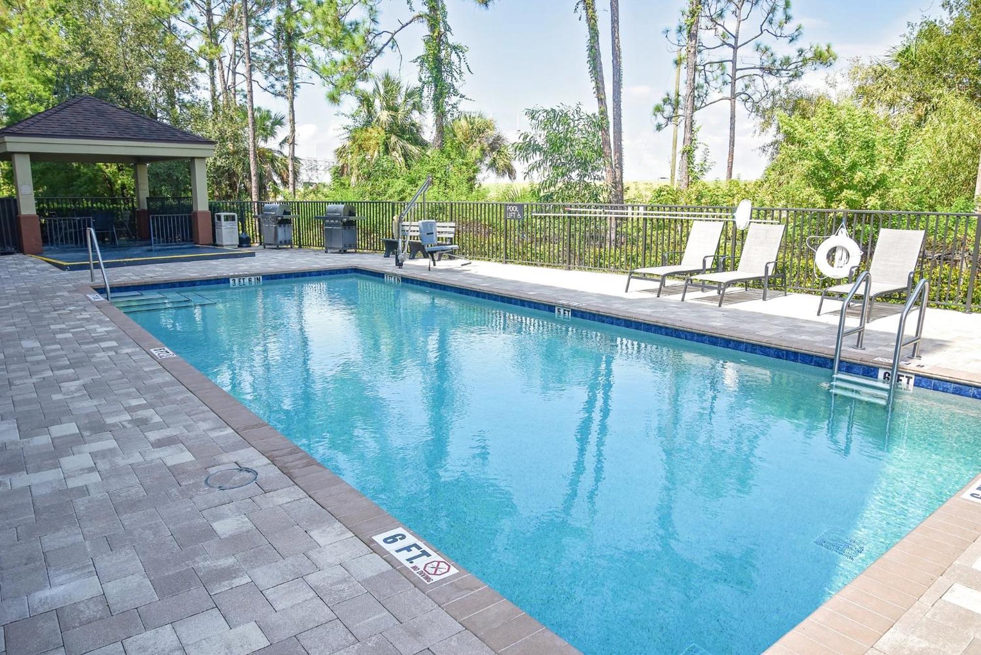 Hotel Candlewood Interstate 75 By Ihg Fort Myers